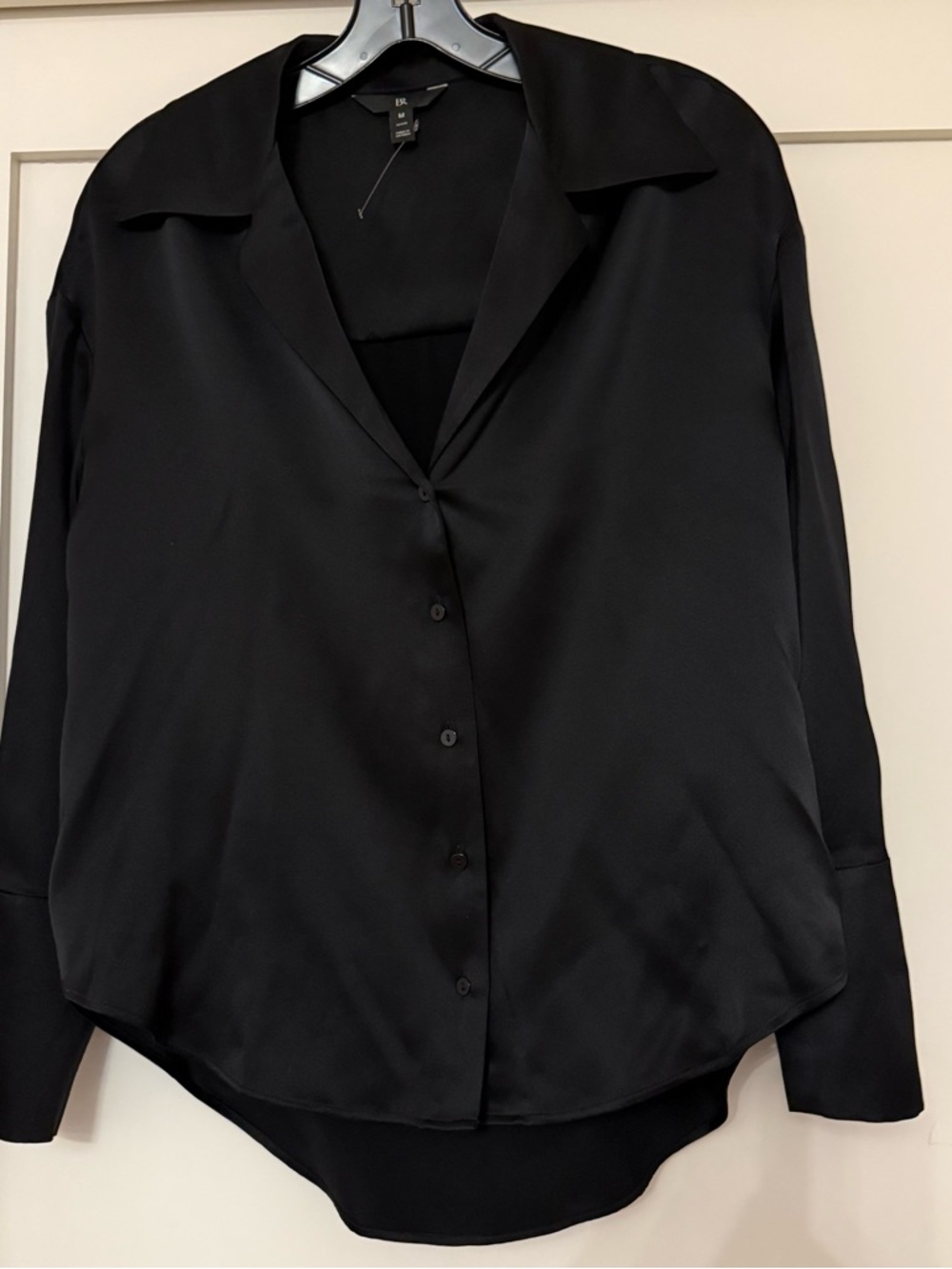 Banana Republic Black bliss resort 100% silk Button-Up Blouse - Picture 6 of 6